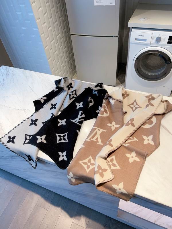 LV scarf 196X26cm E (1)