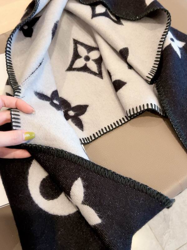 LV scarf 196X26cm E (4)