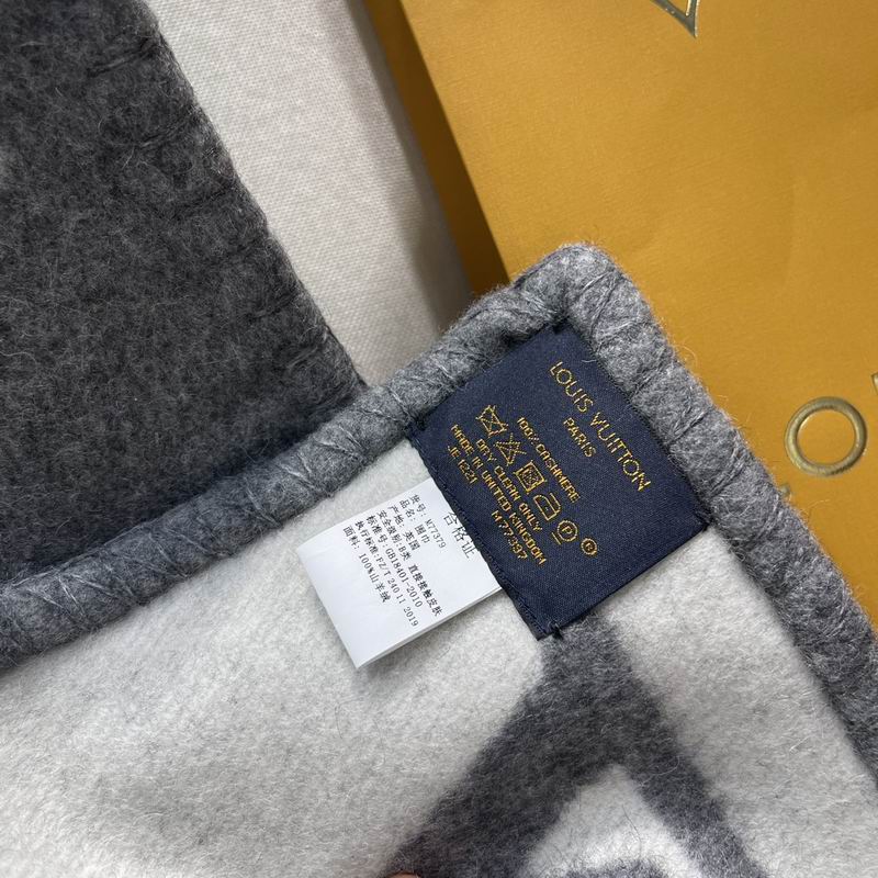 LV scarf 20X230cm E (12)