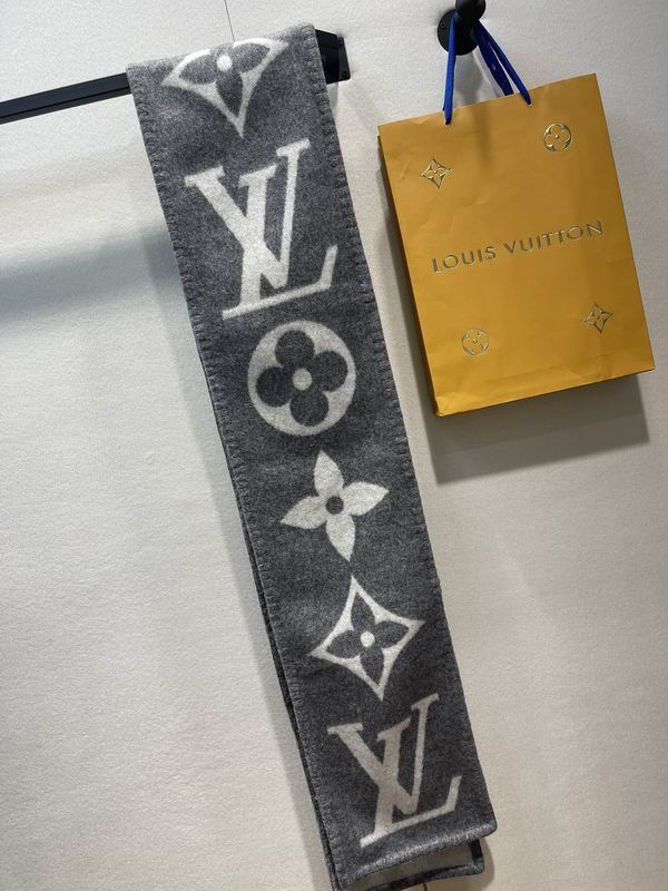 LV scarf 20X230cm E (13)