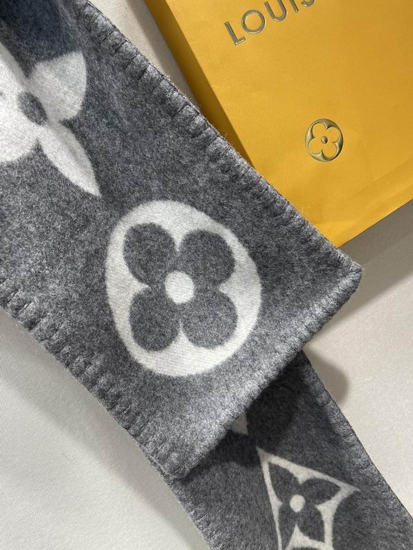 LV scarf 20X230cm E (14)