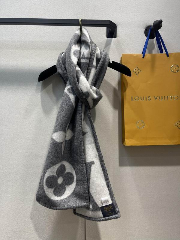 LV scarf 20X230cm E (17)