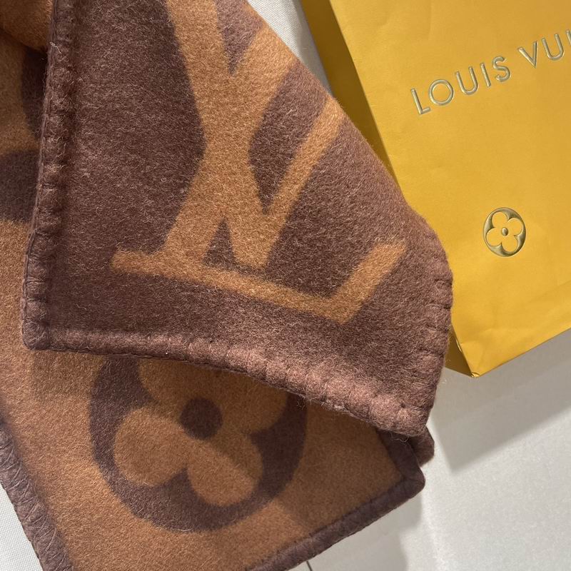 LV scarf 20X230cm E (2)