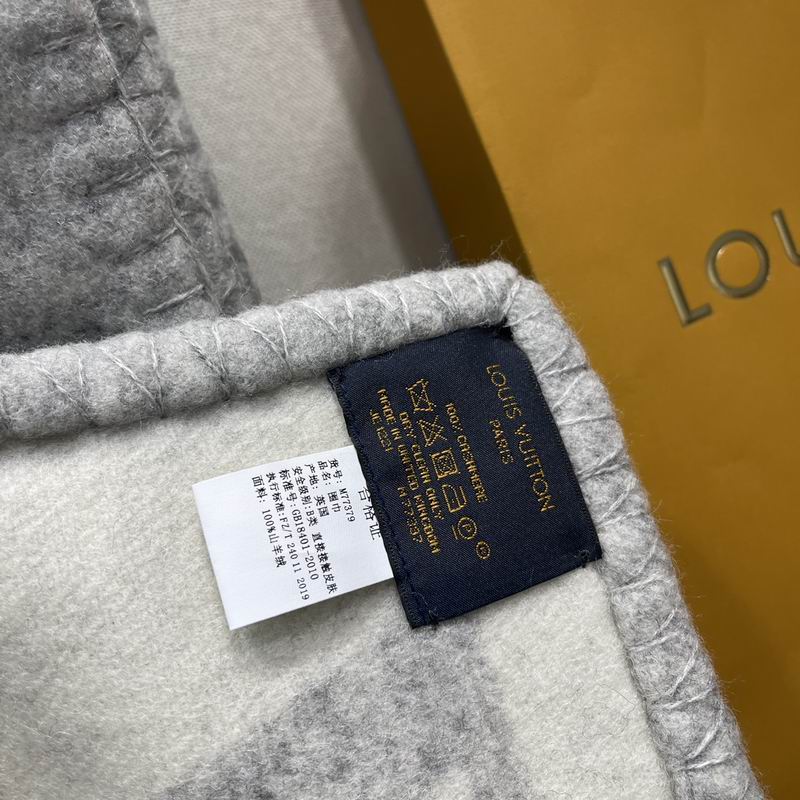 LV scarf 20X230cm E (28)