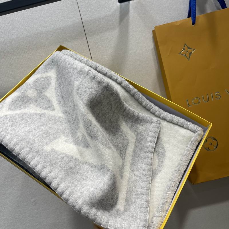 LV scarf 20X230cm E (36)