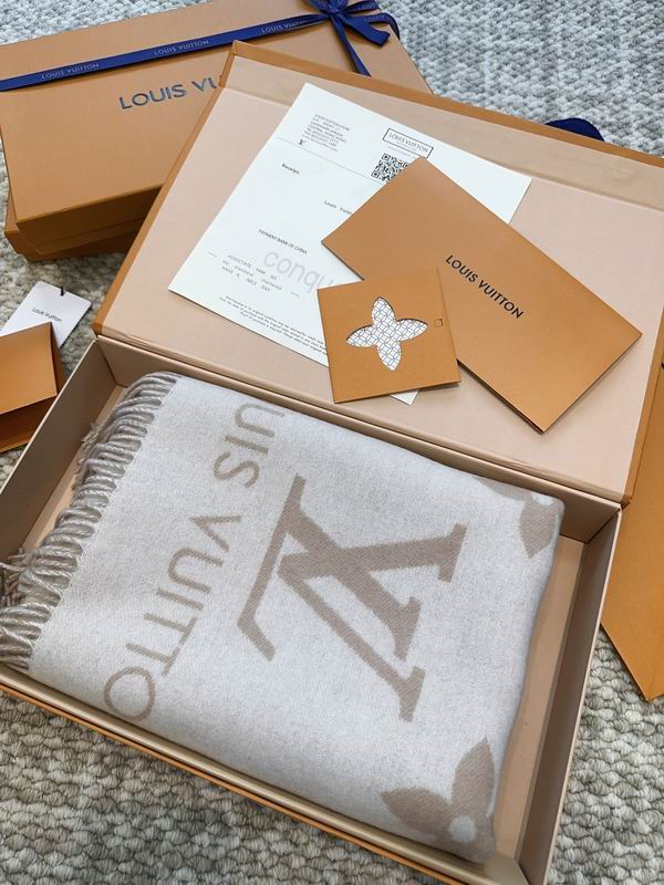 LV scarf 45X190cm(含须长) 100%山羊绒 E (53)