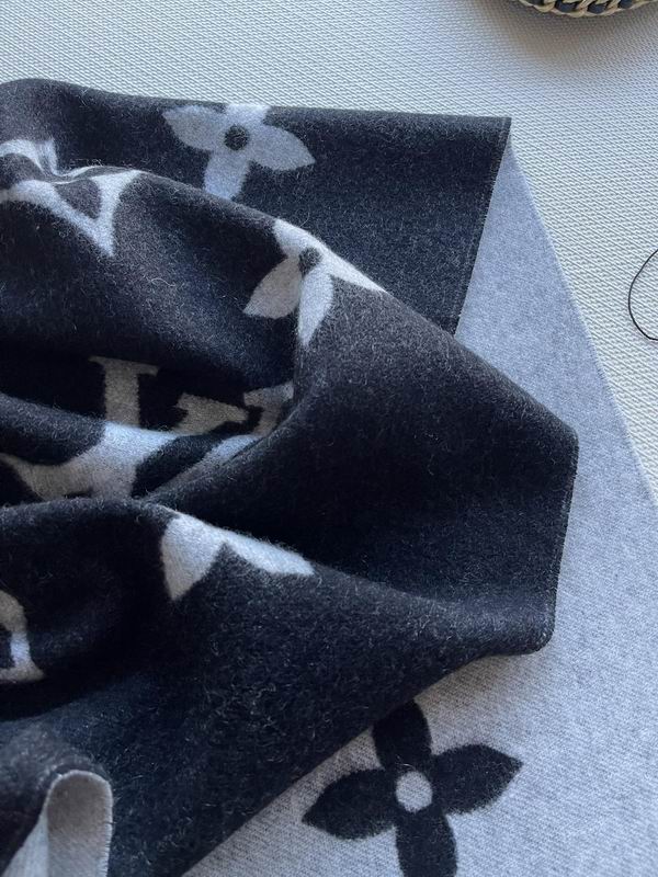 LV scarf 45X190cm E (22)