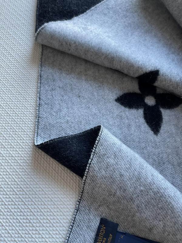 LV scarf 45X190cm E (24)