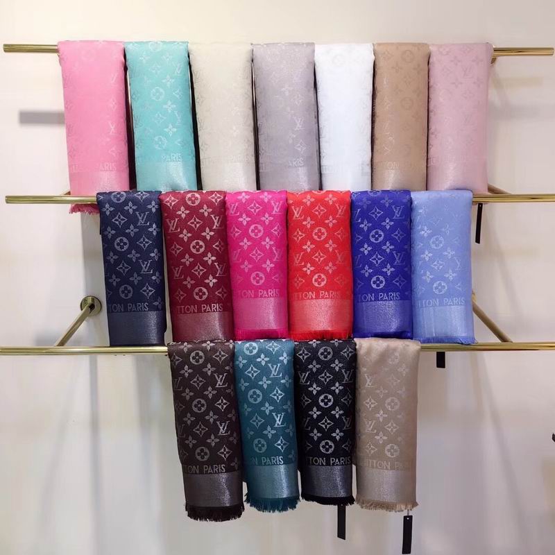 LV silk scarf 140X140cm E (16)