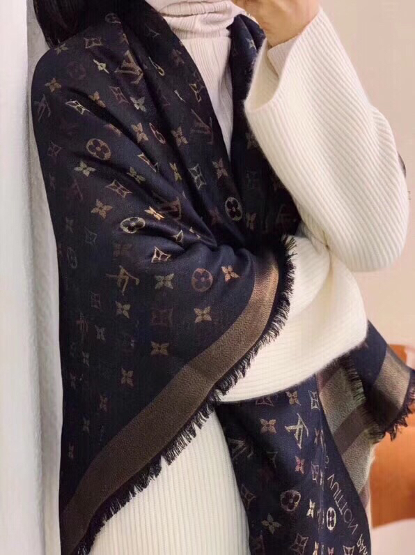 LV silk scarf 140X140cm E (2)