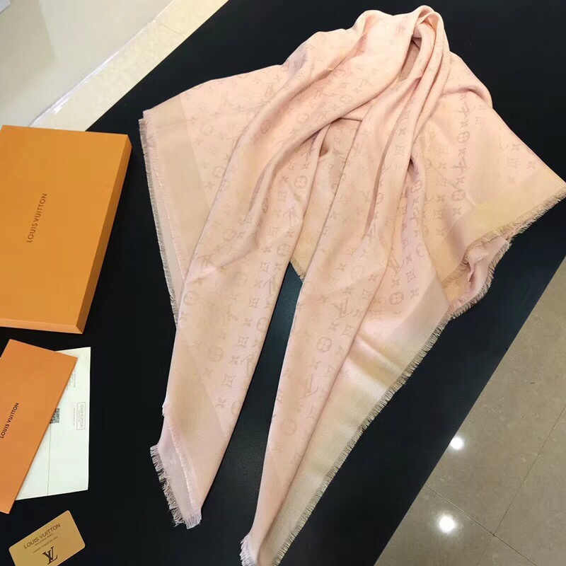 LV silk scarf 140X140cm E (21)