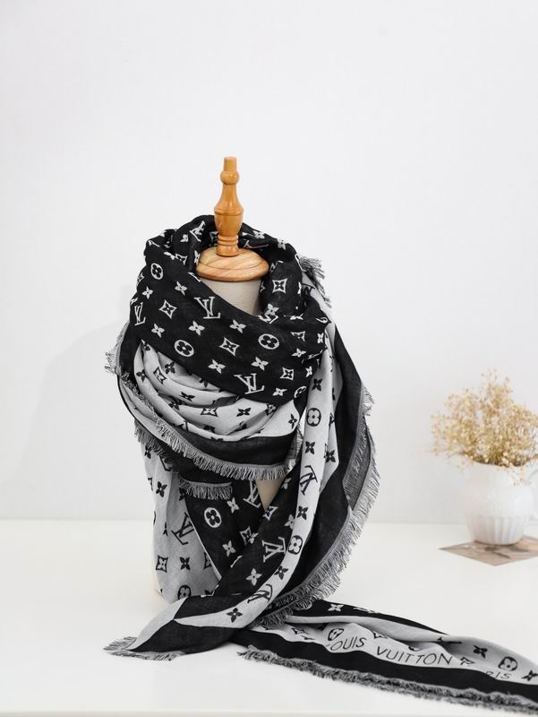 LV silk scarf 140X140cm E (23)