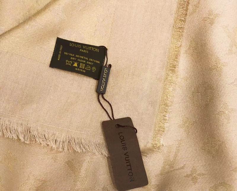 LV silk scarf 140X140cm E (27)