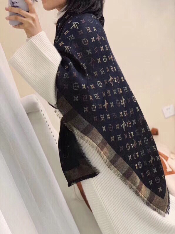LV silk scarf 140X140cm E (3)