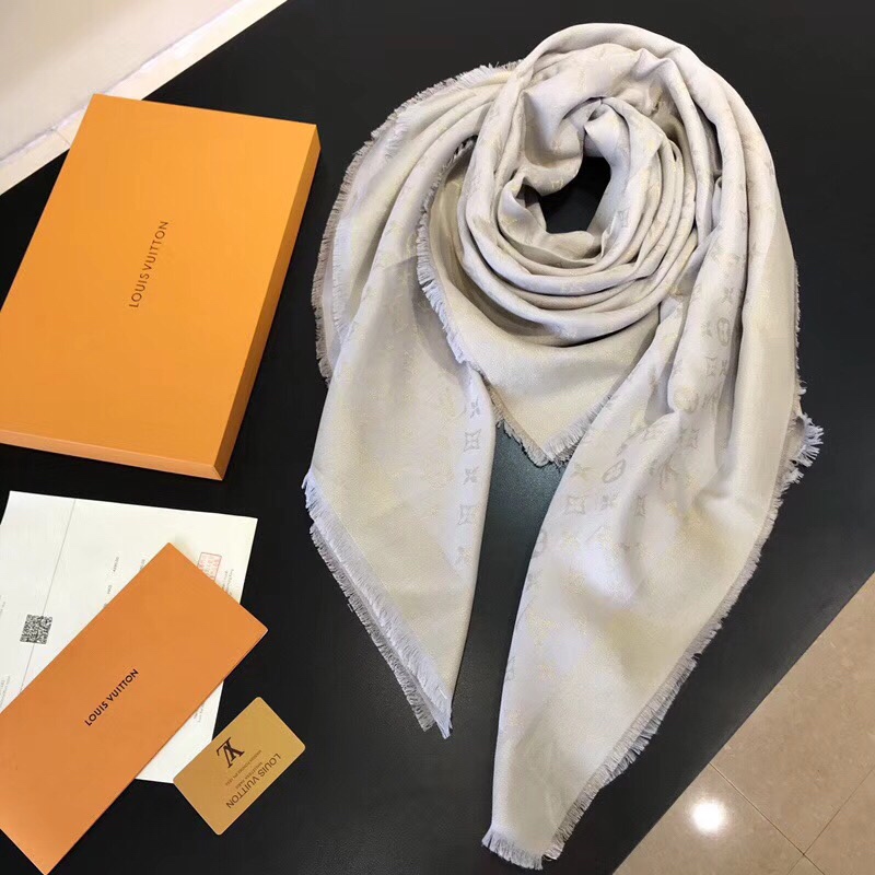 LV silk scarf 140X140cm E (31)