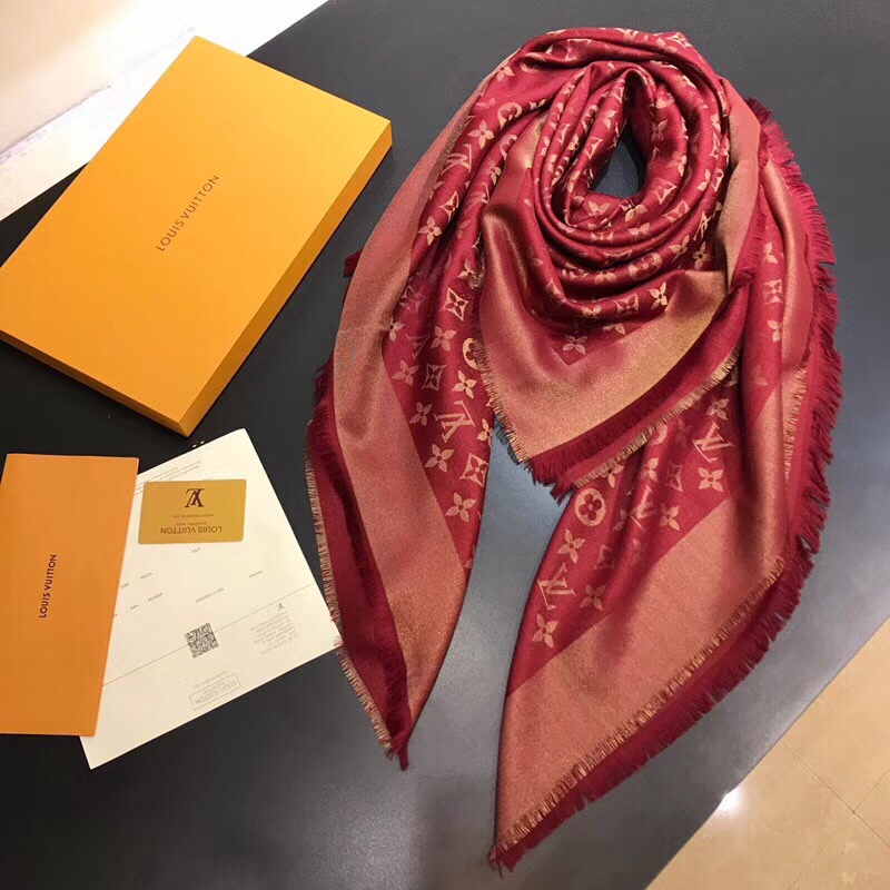 LV silk scarf 140X140cm E (44)