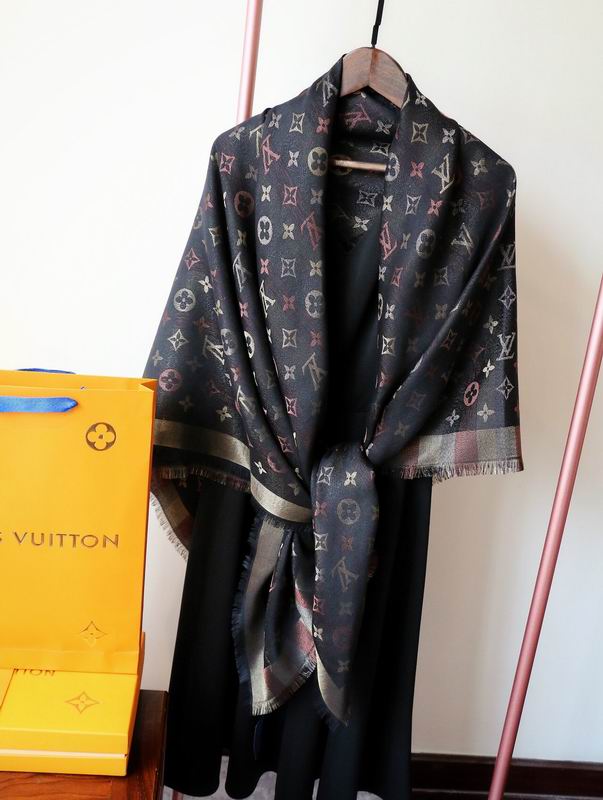 LV silk scarf 140X140cm E (5)