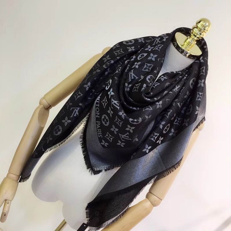 LV silk scarf 140X140cm E (62)
