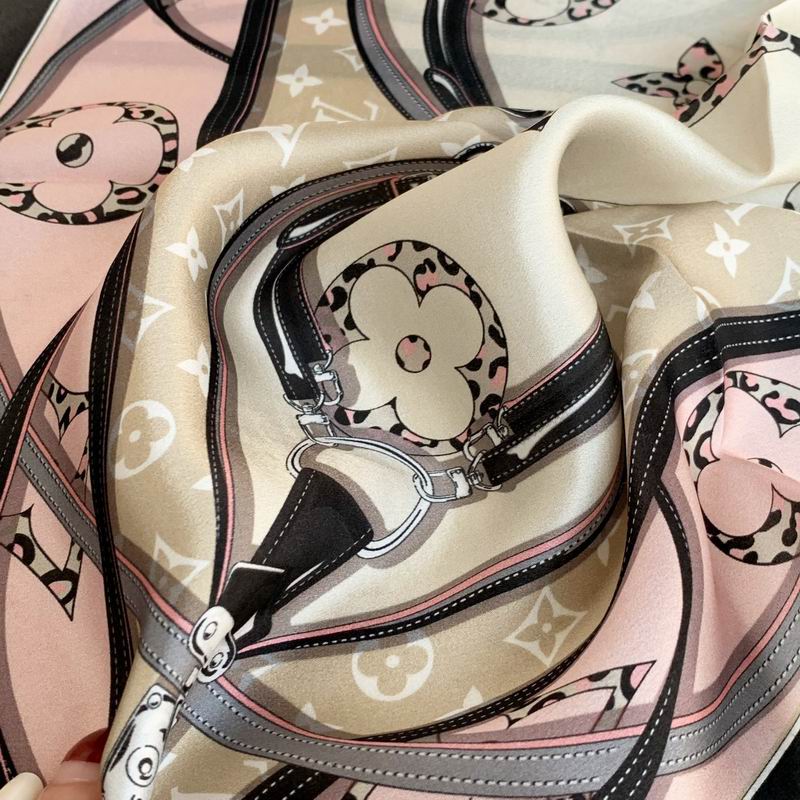 LV silk scarf 50X50cm E (4)