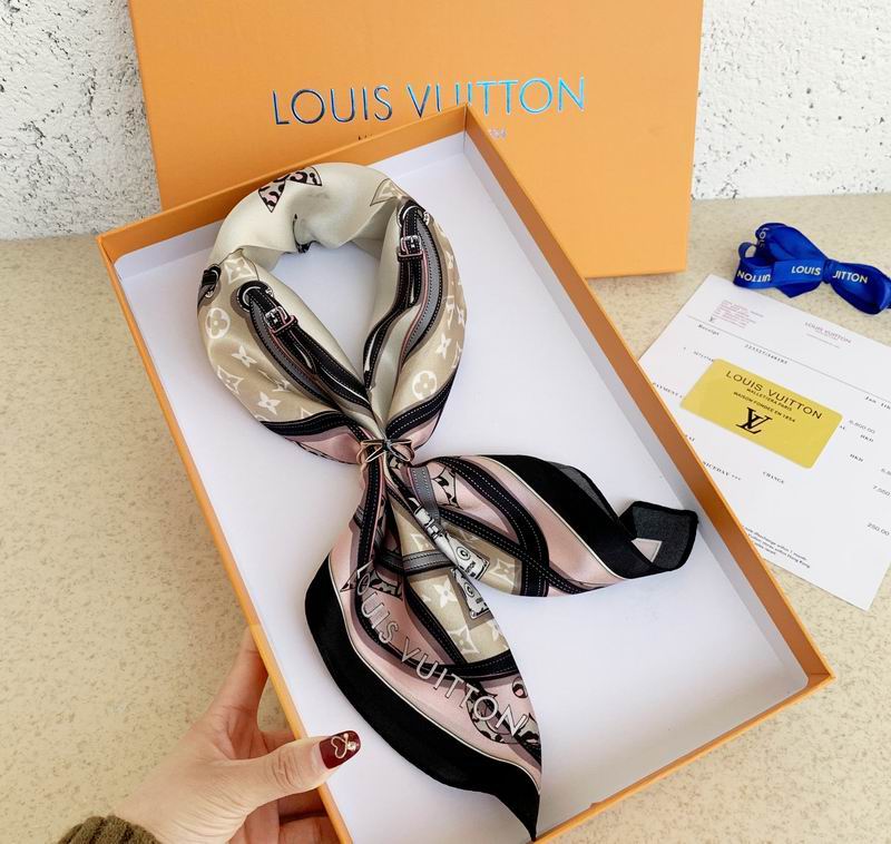 LV silk scarf 50X50cm E (5)