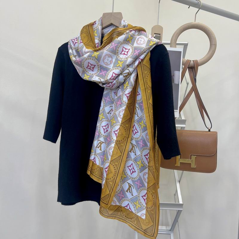 LV silk scarf 90-180cm E (1)