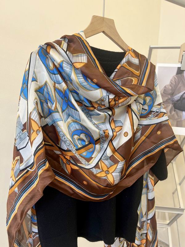 LV silk scarf 90-180cm E (1)