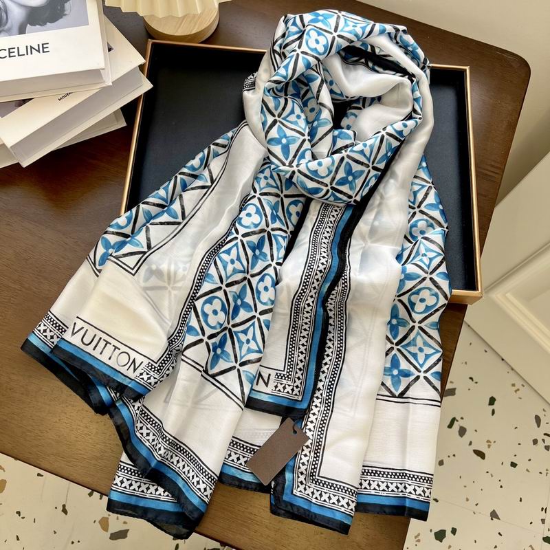 LV silk scarf 90-180cm E (10)