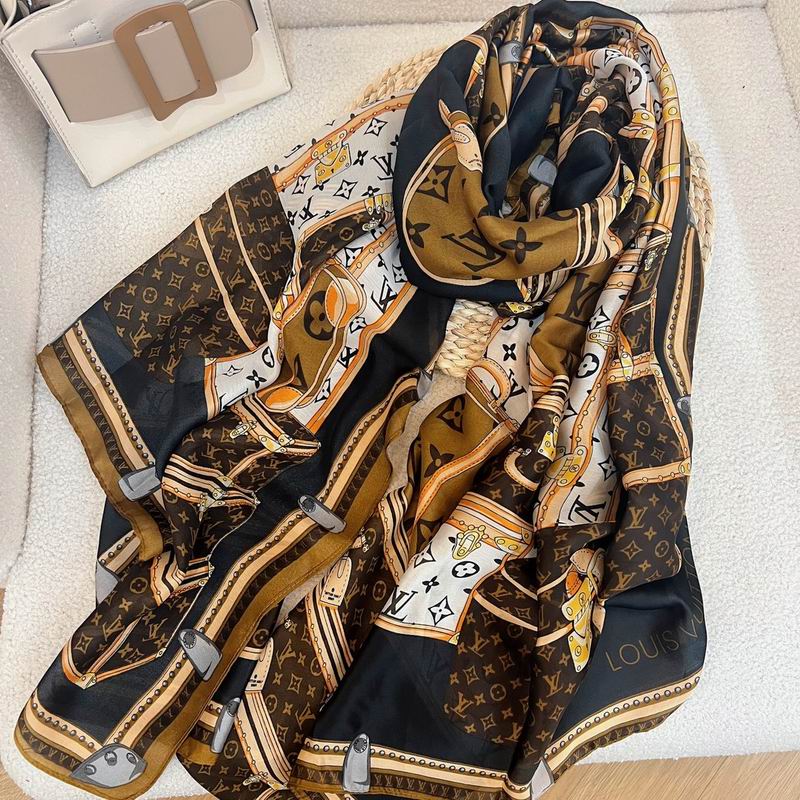 LV silk scarf 90-180cm E (10)