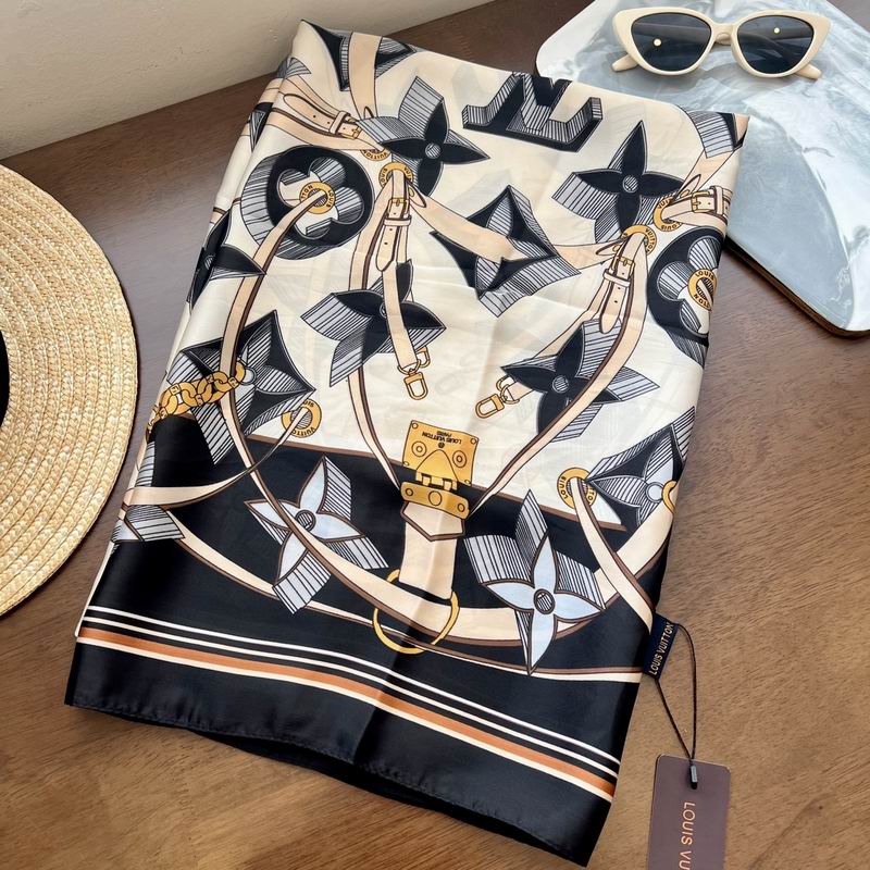 LV silk scarf 90-180cm E (10)