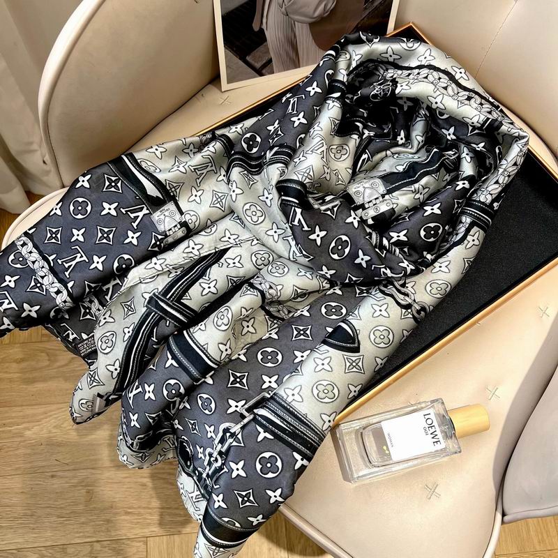 LV silk scarf 90-180cm E (10)