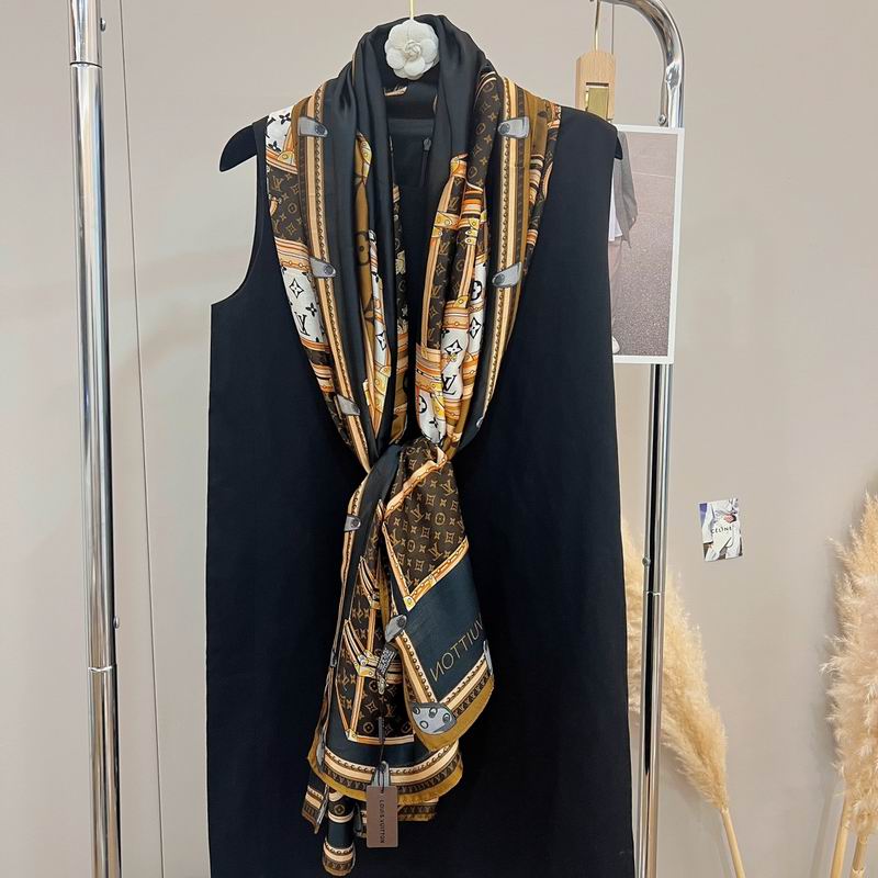 LV silk scarf 90-180cm E (11)
