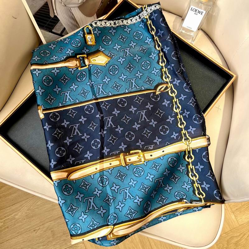 LV silk scarf 90-180cm E (11)