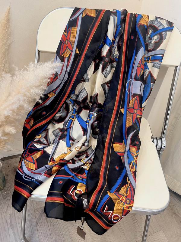 LV silk scarf 90-180cm E (11)