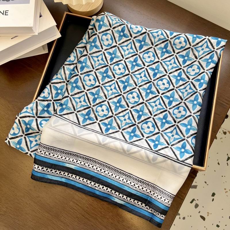 LV silk scarf 90-180cm E (13)