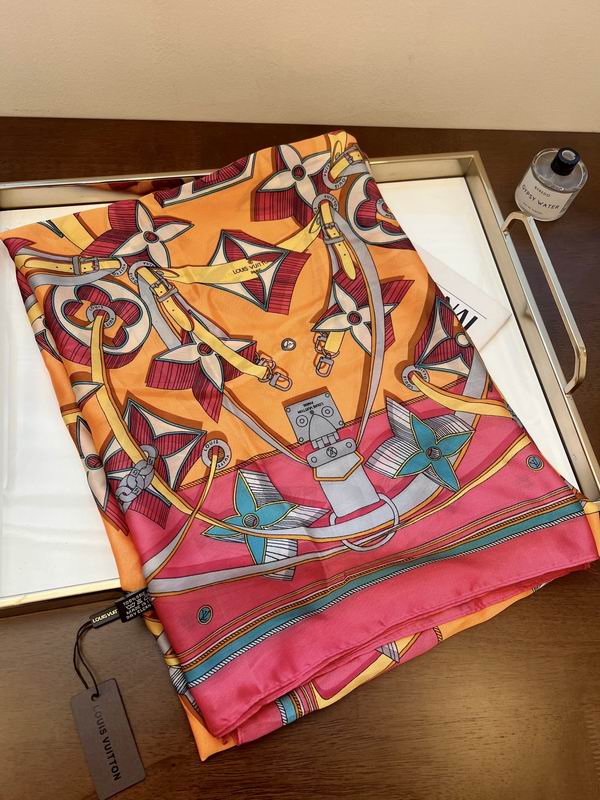 LV silk scarf 90-180cm E (13)