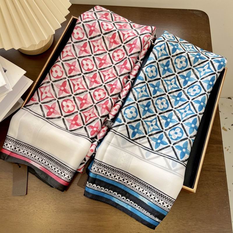 LV silk scarf 90-180cm E (14)