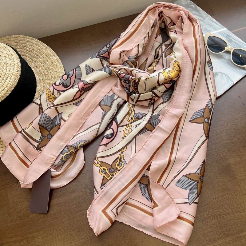 LV silk scarf 90-180cm E (15)