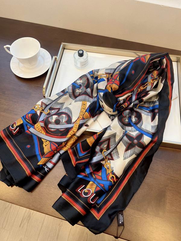 LV silk scarf 90-180cm E (15)
