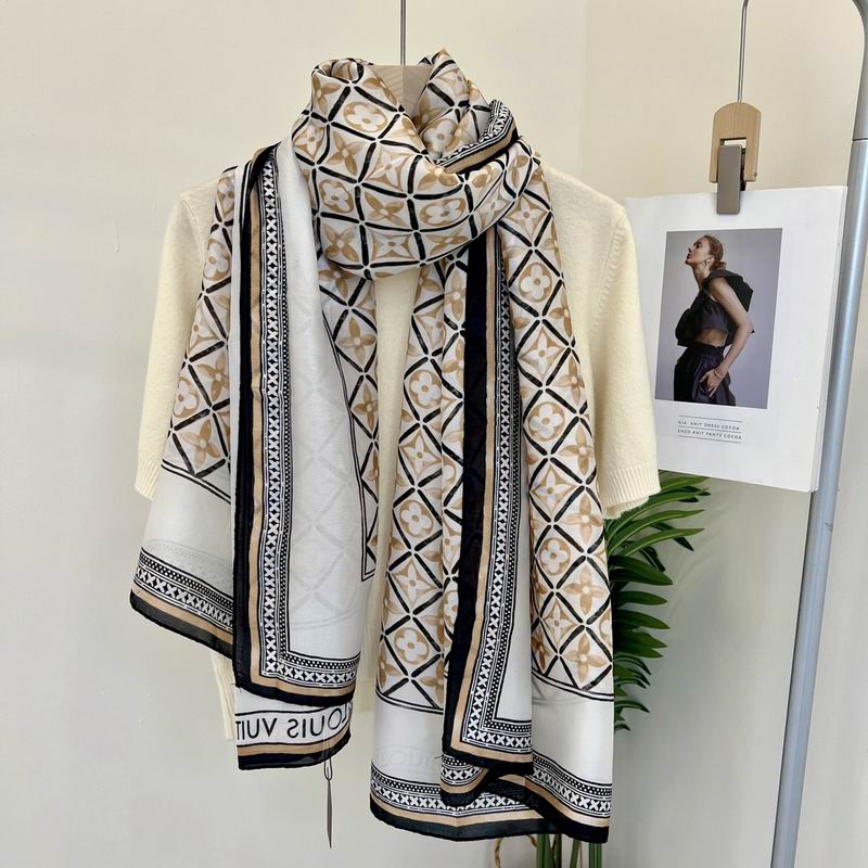LV silk scarf 90-180cm E (2)
