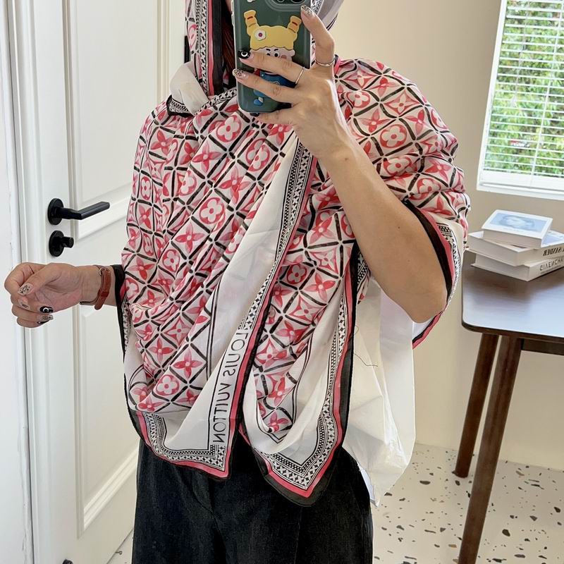 LV silk scarf 90-180cm E (20)