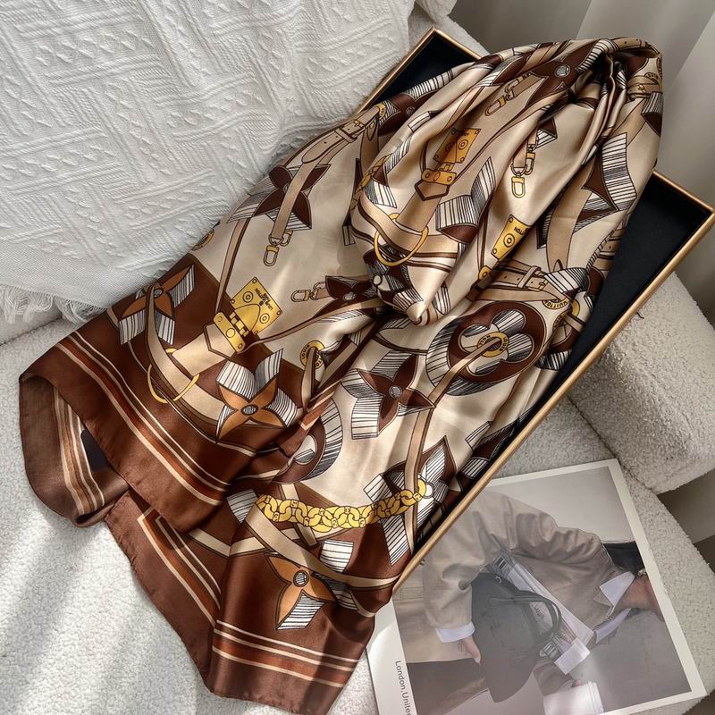 LV silk scarf 90-180cm E (23)