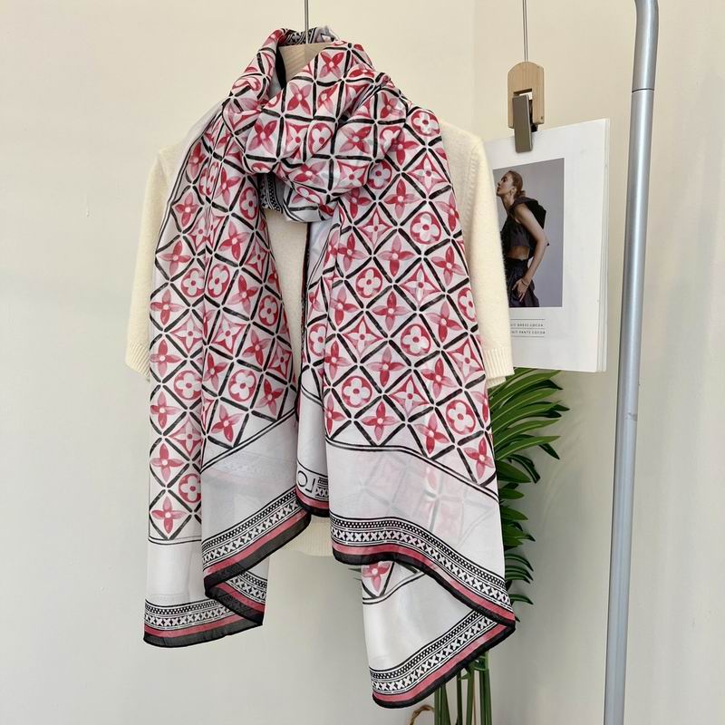 LV silk scarf 90-180cm E (24)