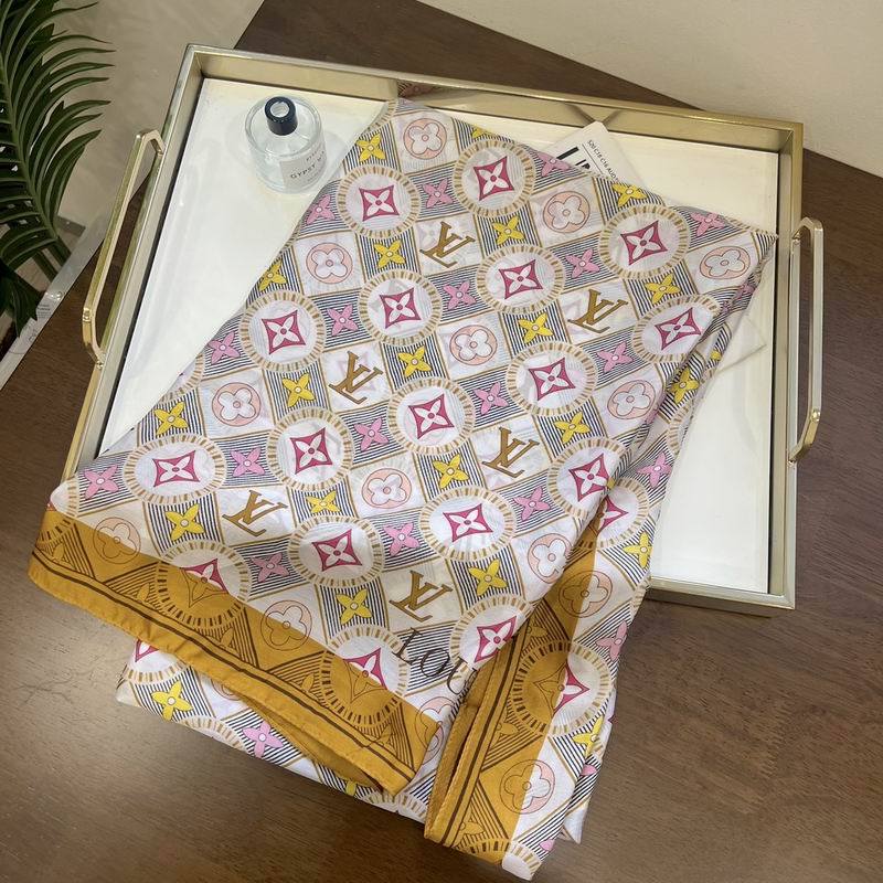 LV silk scarf 90-180cm E (3)