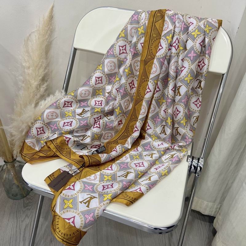 LV silk scarf 90-180cm E (4)