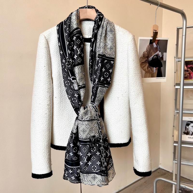 LV silk scarf 90-180cm E (4)