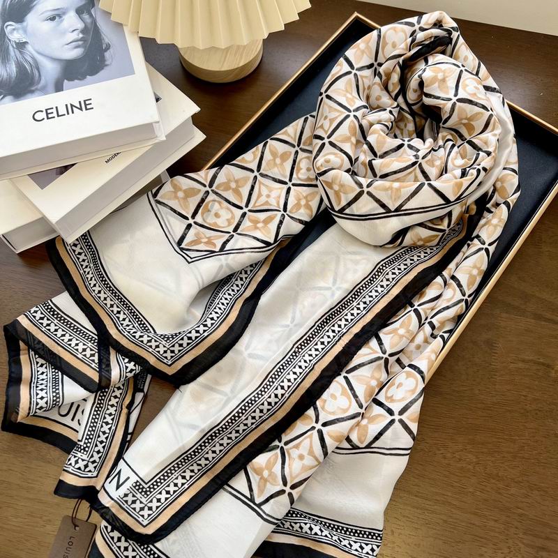 LV silk scarf 90-180cm E (6)