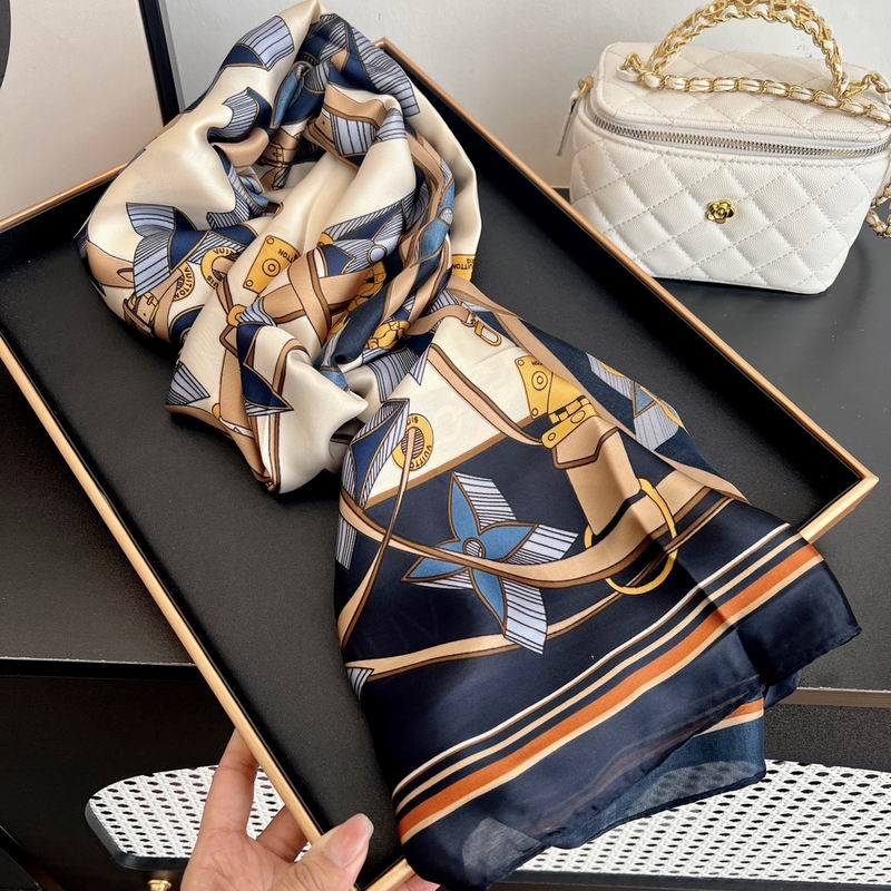 LV silk scarf 90-180cm E (6)