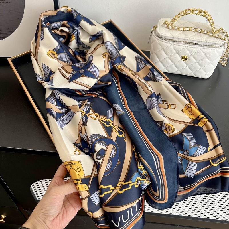 LV silk scarf 90-180cm E (7)