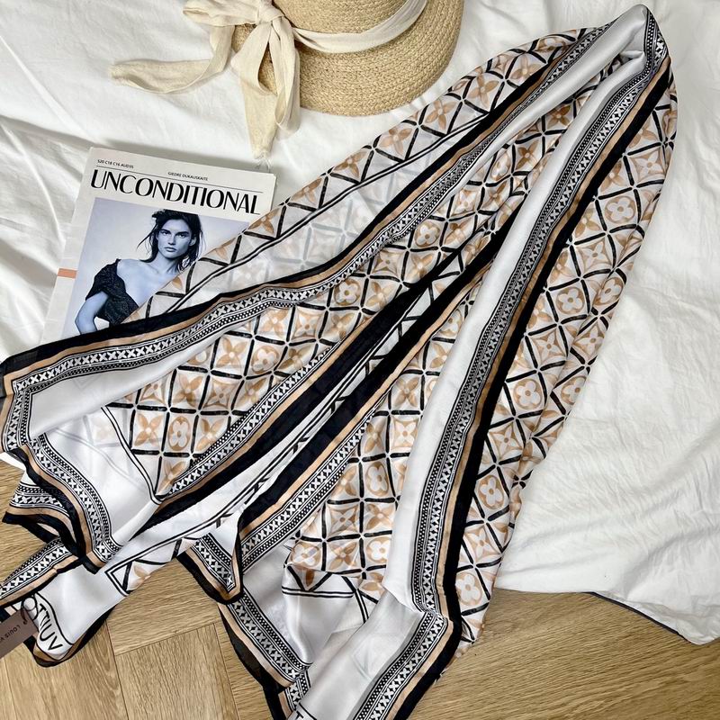 LV silk scarf 90-180cm E (9)