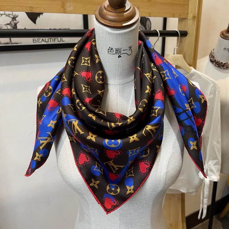 LV silk scarf 90X90cm E (1)